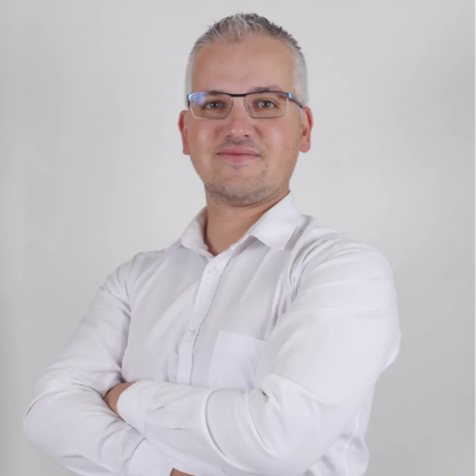 Nicolas LYPHOUT